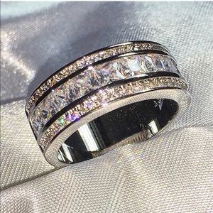 Woman’s vintage white gold filled cz round ring